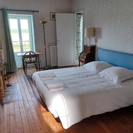 Manoir 19e Vallee Chevreuse, 30km De Paris Le Mesnil-Saint-Denis